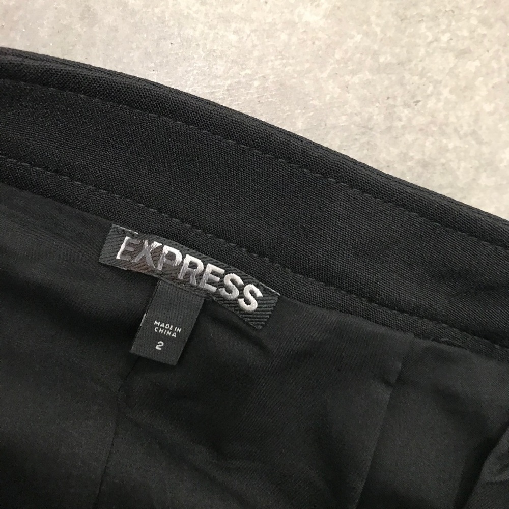 Express Black Crepe Button-Front A-Line Skirt Sz 2 - image 4
